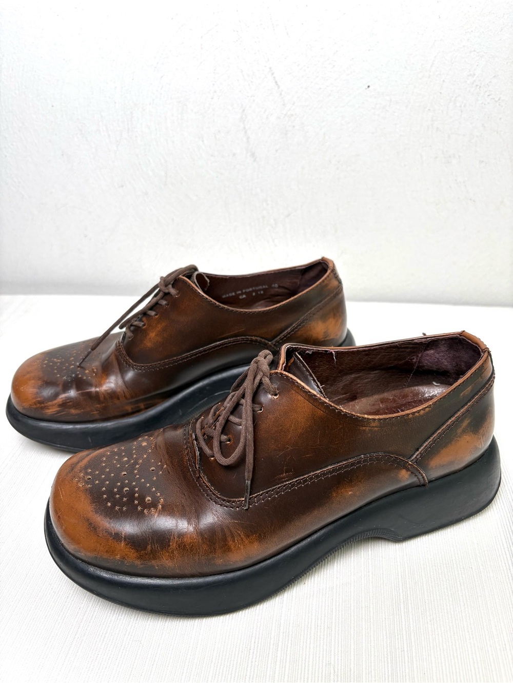 DANSKO Lace Up Perforated Burnished Leather Platform Oxford Shoes 40 (10)